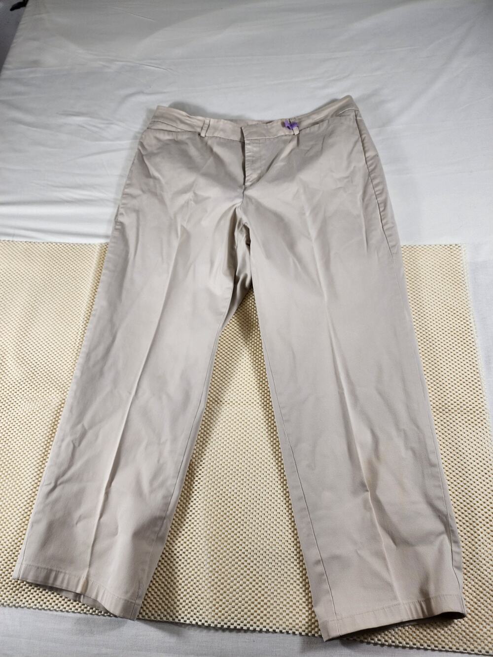 Women's Dockers light khaki Pants size 16W MED